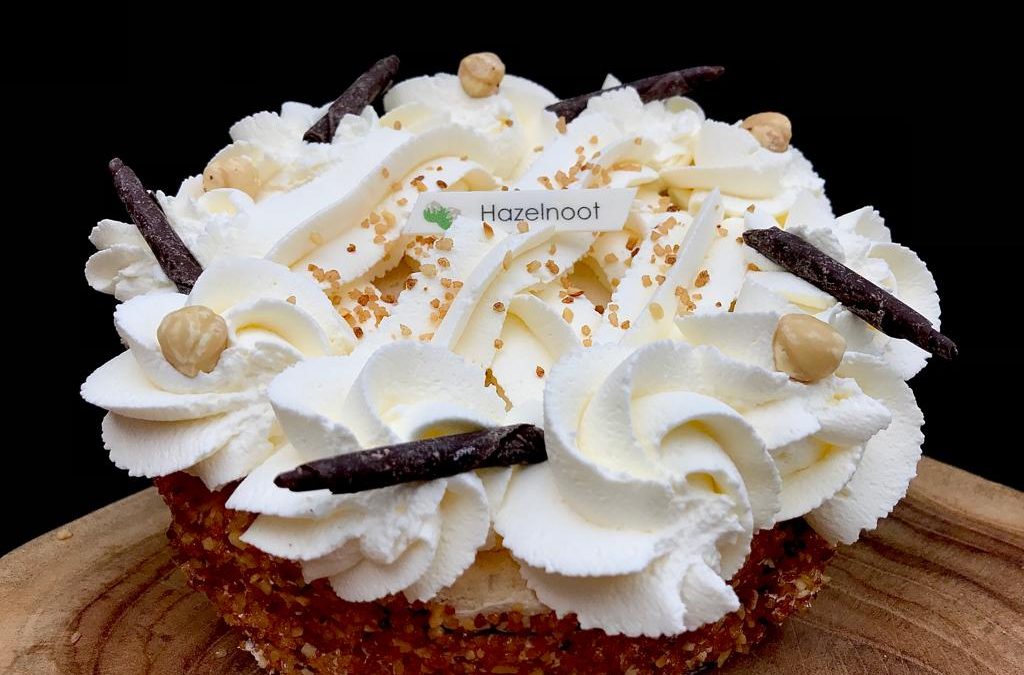 Hazelnootschuimtaart