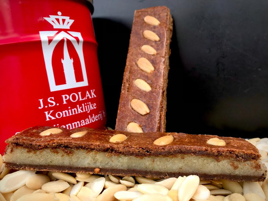 Gevulde speculaas amandelstaaf Gevulde speculaas amandelstaaf